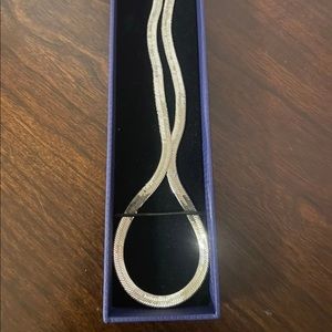 Silver colored snack chain necklace